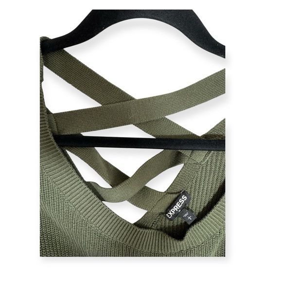 Express Olive Green Cotton Knit V Neck Quarter Sleeve Round Hem Sweater Large - Picture 5 of 6